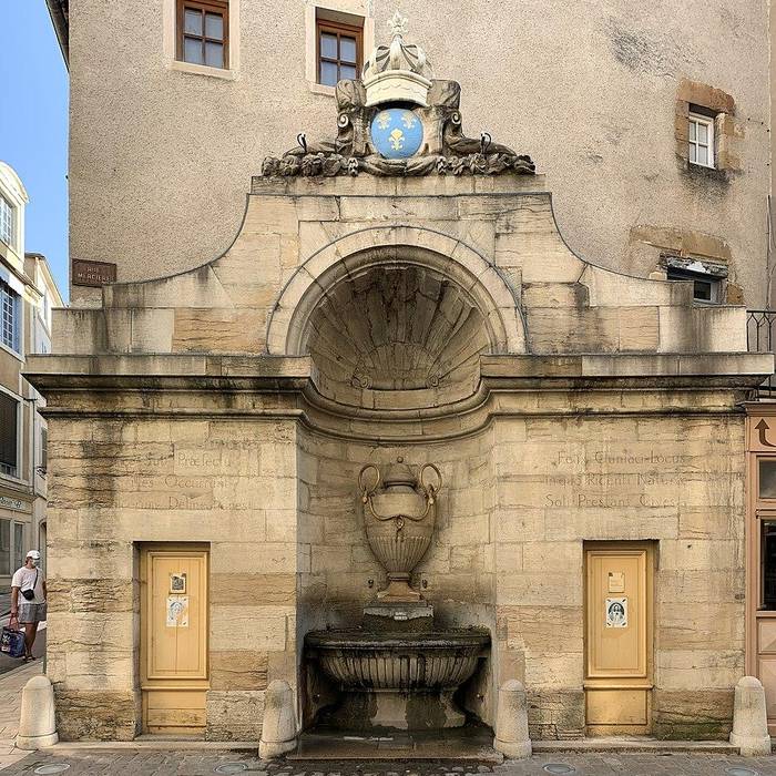 Photo de Fontaine des Serpents de Cluny