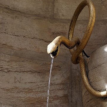 Fontaine des Serpents de Cluny