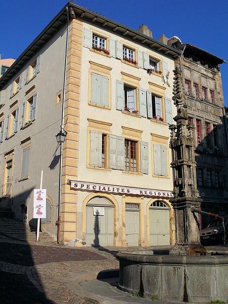 Photo de Fontaine des Tables du Puy En Velay