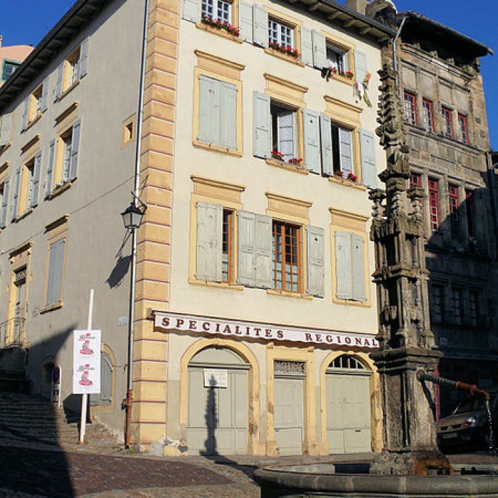 Photo de Fontaine des Tables du Puy En Velay