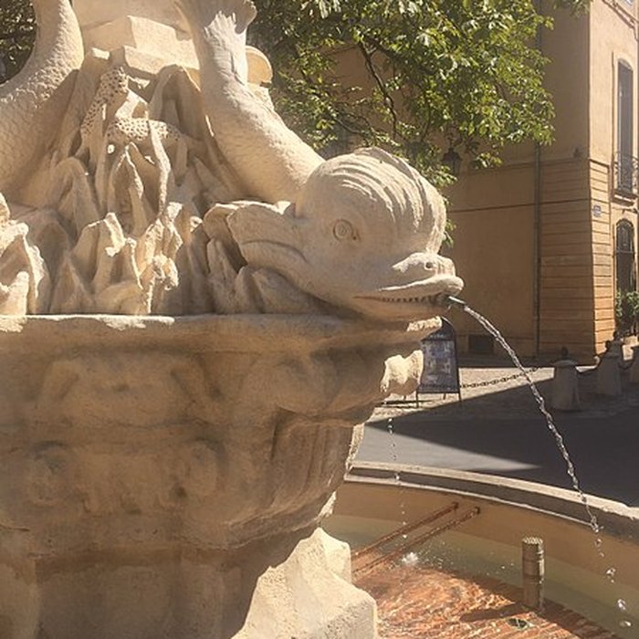 Photo de Fontaine des Quatre-Dauphins dAix-en-Provence