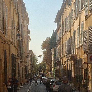 Fontaine des Quatre-Dauphins dAix-en-Provence