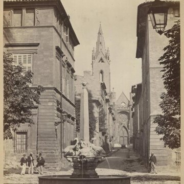 Fontaine des Quatre-Dauphins dAix-en-Provence