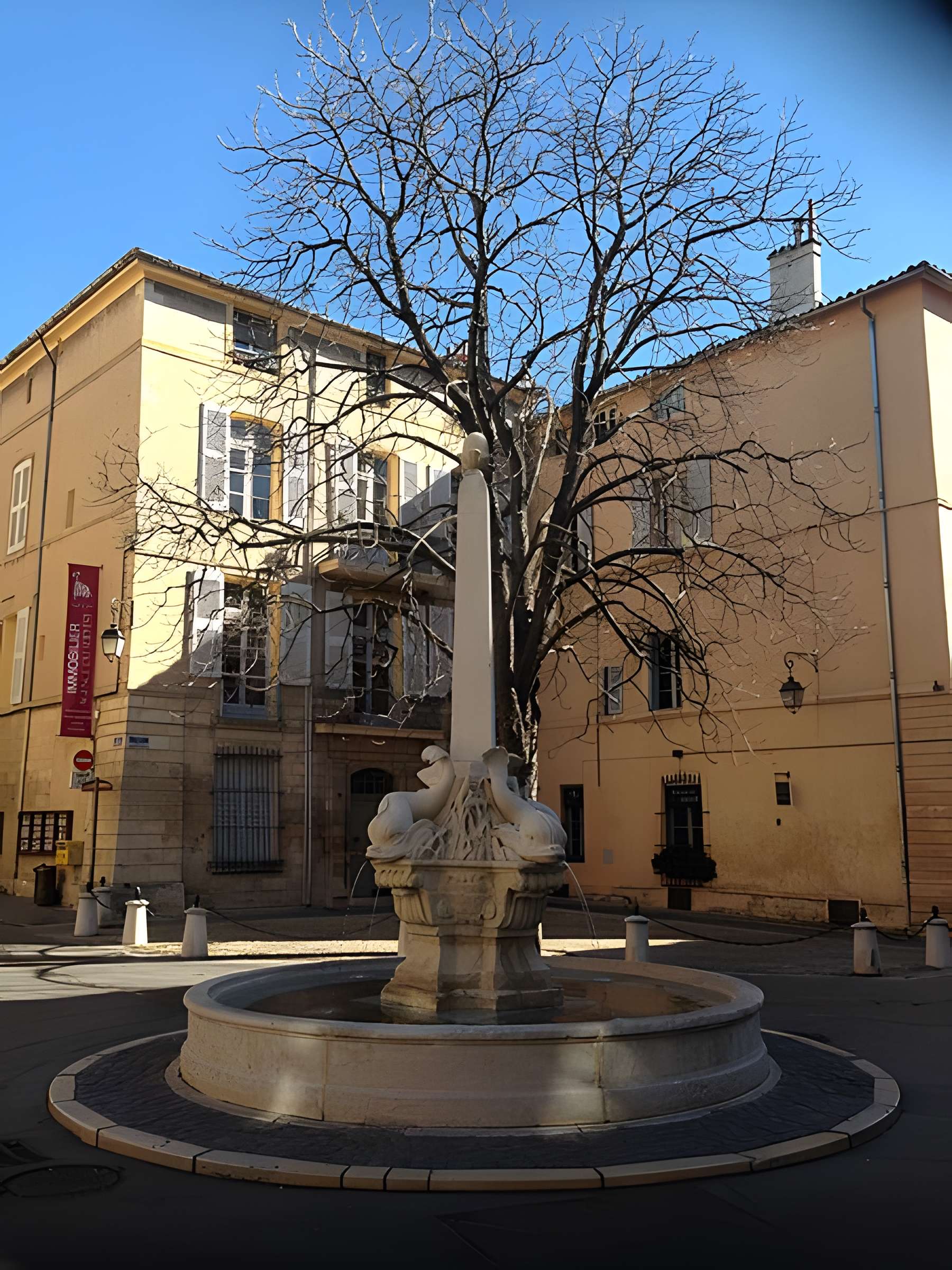 Fontaine des Quatre-Dauphins d'Aix-en-Provence