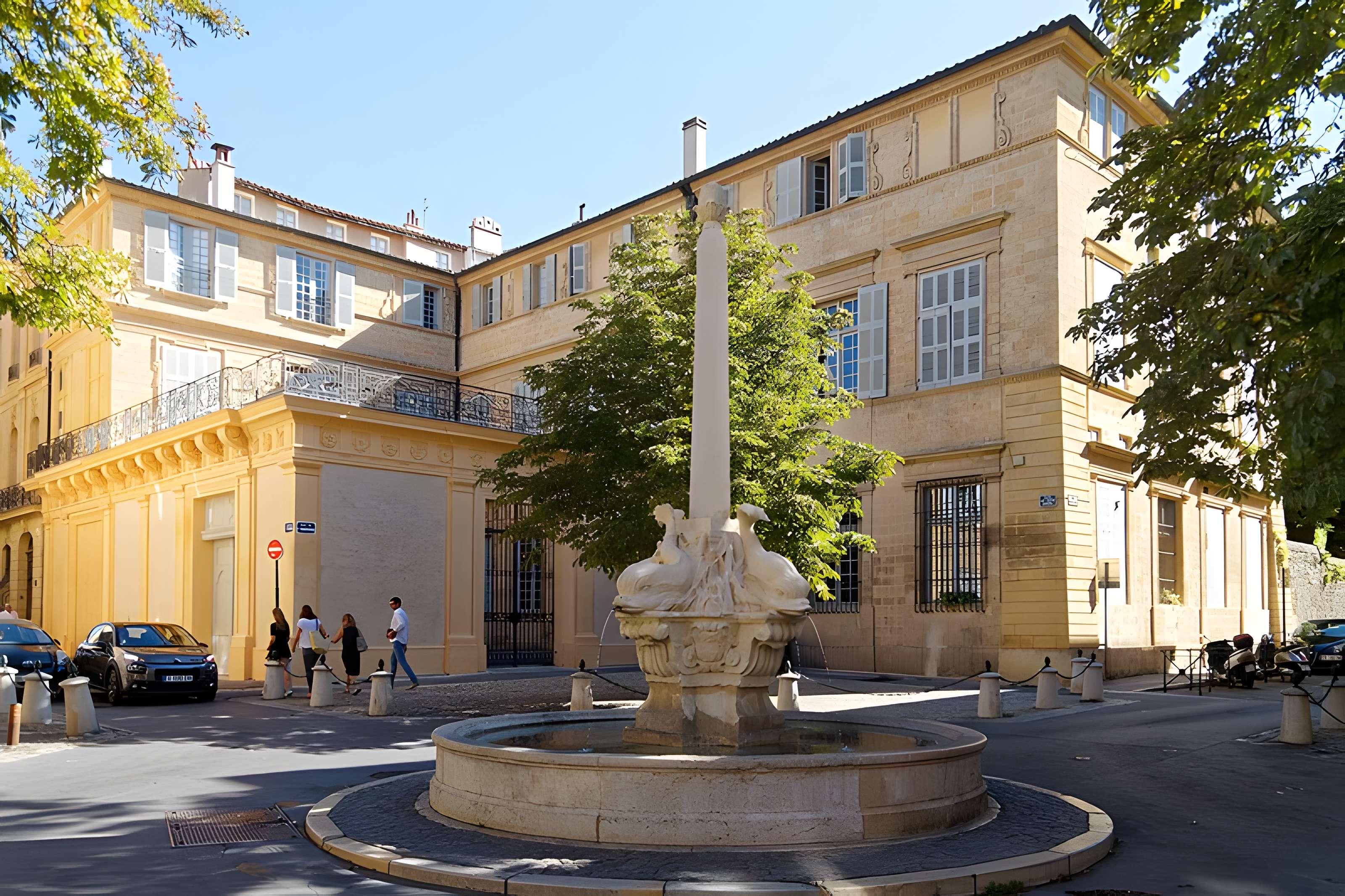 Fontaine des Quatre-Dauphins d'Aix-en-Provence