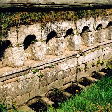 Fontaines dites du Coq, de la Vierge et des Sept Saints de Bretagne