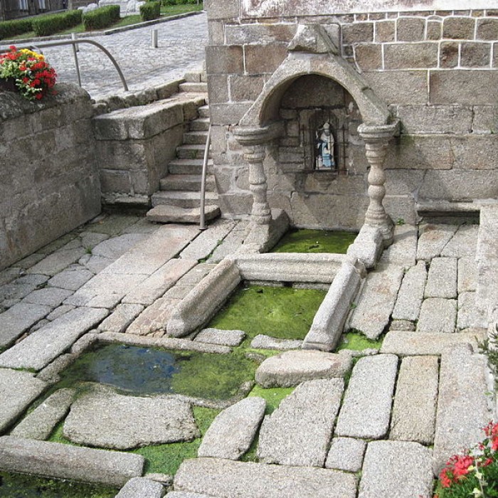 Photo de Fontaine du Douarit de Saint-Nicolas-du-Pélem