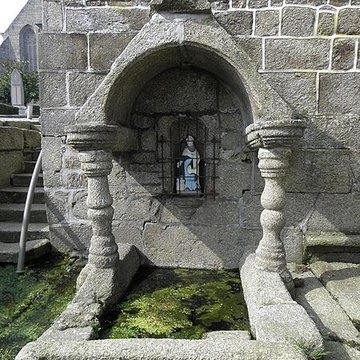 Fontaine du Douarit de Saint-Nicolas-du-Pélem