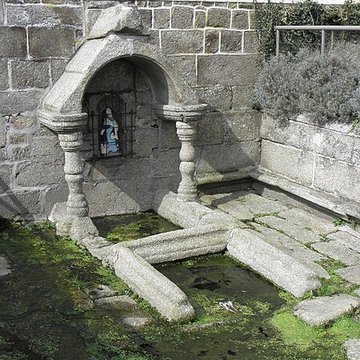 Fontaine du Douarit de Saint-Nicolas-du-Pélem