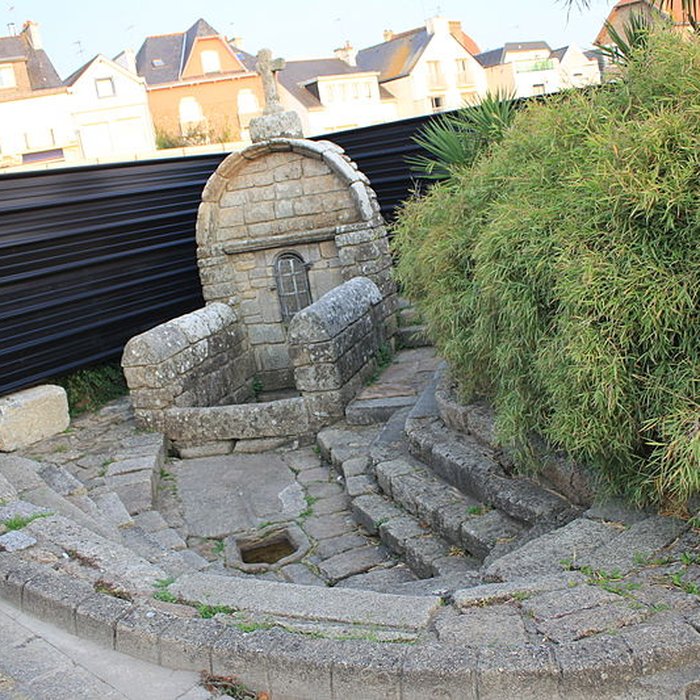 Photo de Fontaine Notre-Dame de Larmor-Plage
