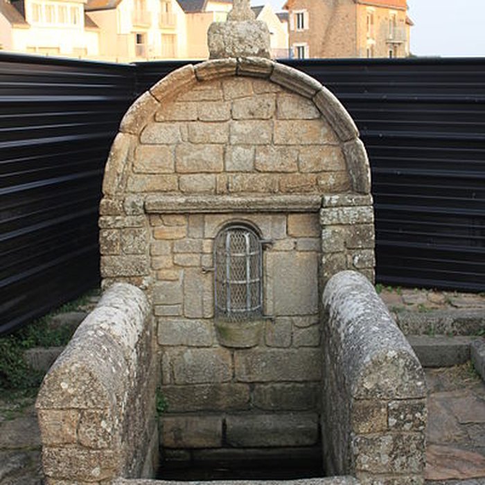 Photo de Fontaine Notre-Dame de Larmor-Plage