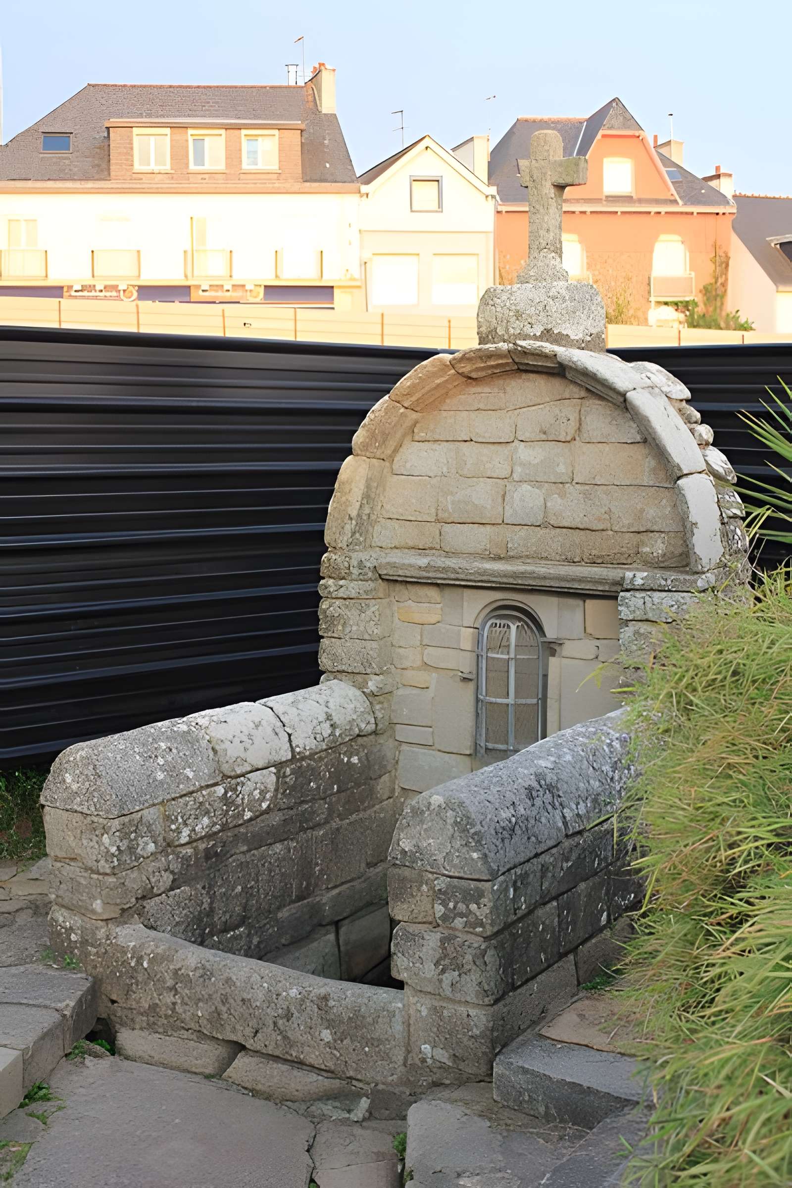 Fontaine Notre-Dame de Larmor-Plage 