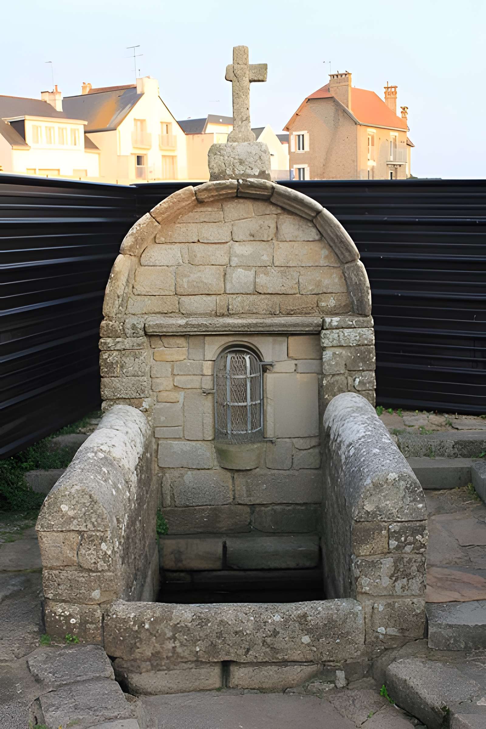 Fontaine Notre-Dame de Larmor-Plage