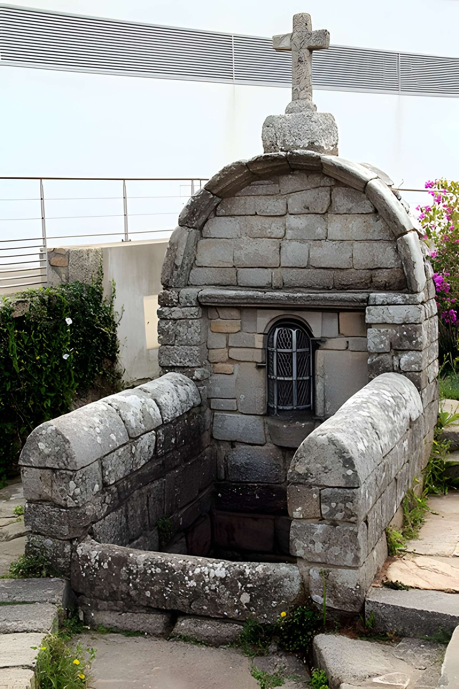 Fontaine Notre-Dame de Larmor-Plage
