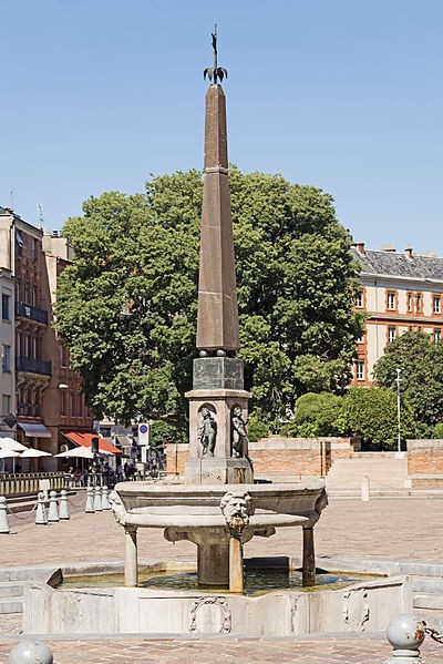 Photo de Fontaine Place Saint-Étienne à Toulouse