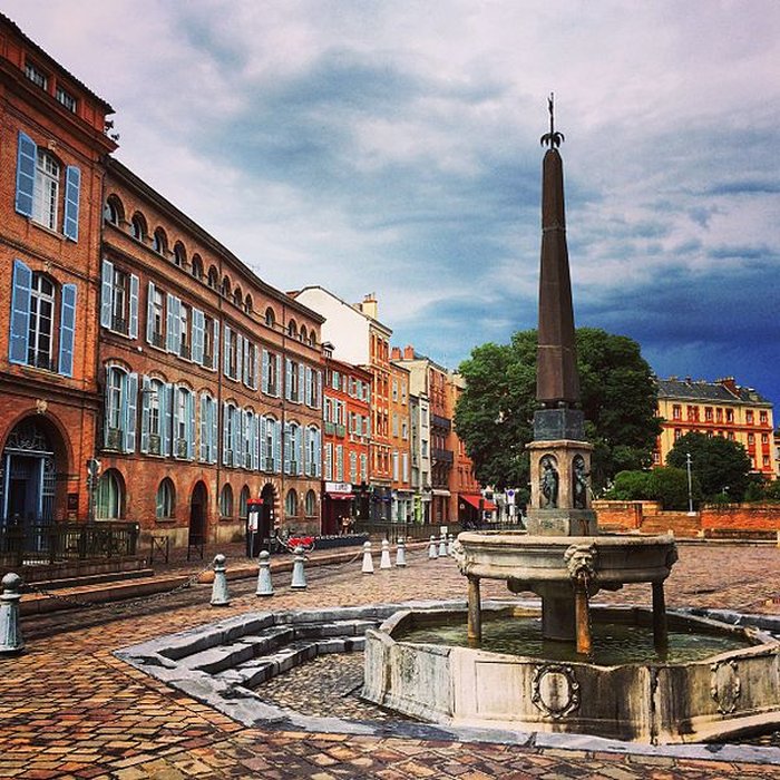 Photo de Fontaine Place Saint-Étienne à Toulouse