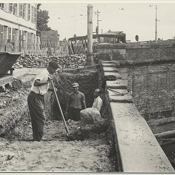 Fontaine Place Saint-Étienne à Toulouse 