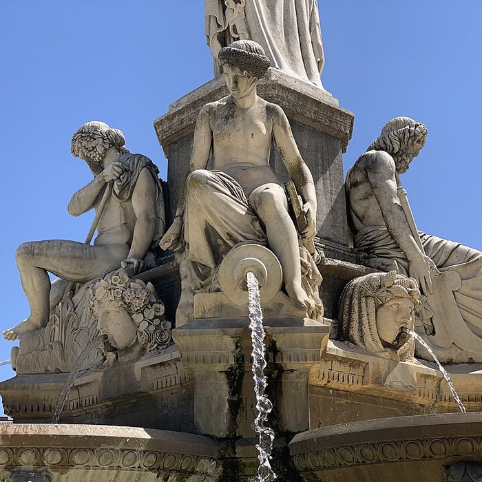 Photo de Fontaine Pradier de Nîmes
