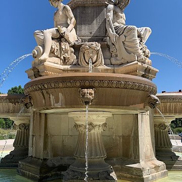Fontaine Pradier de Nîmes