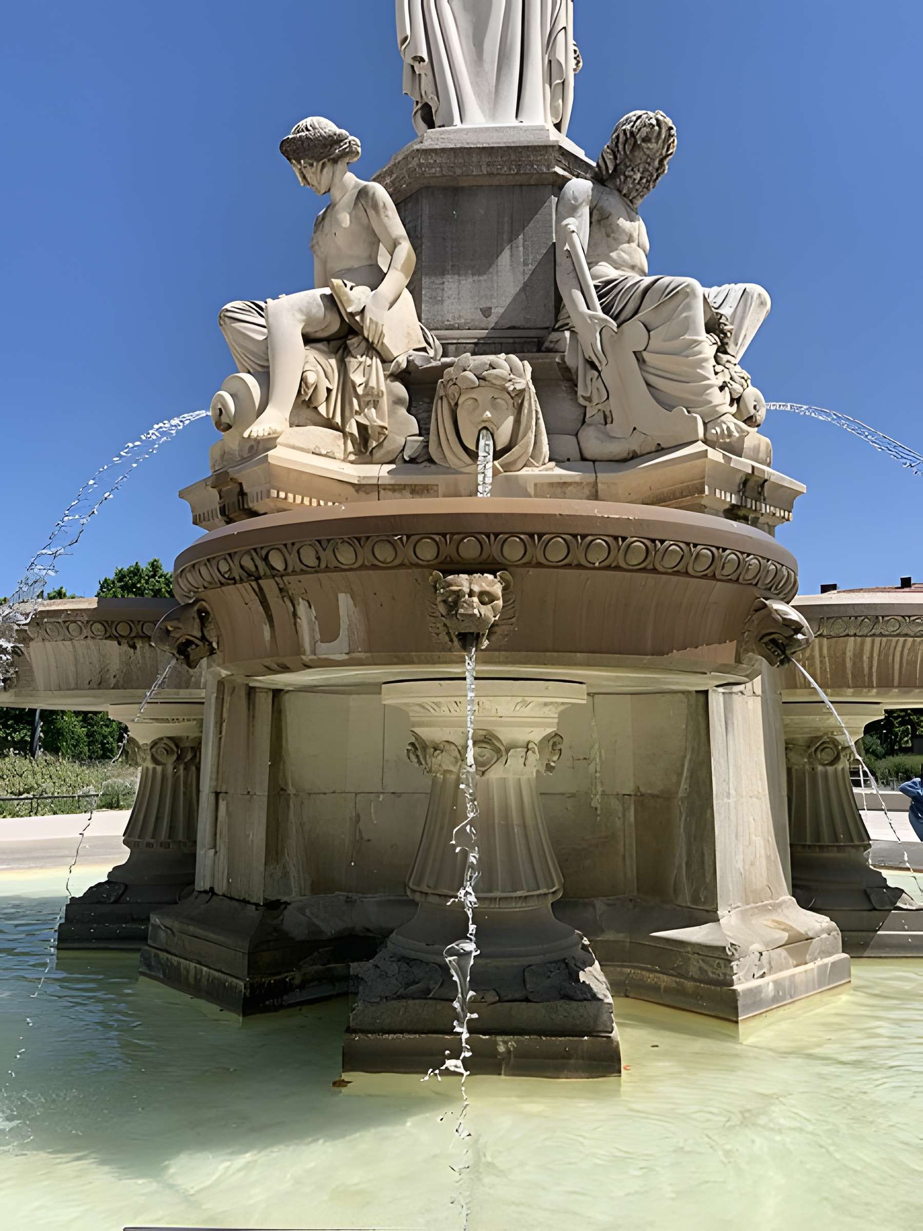 Fontaine Pradier de Nîmes