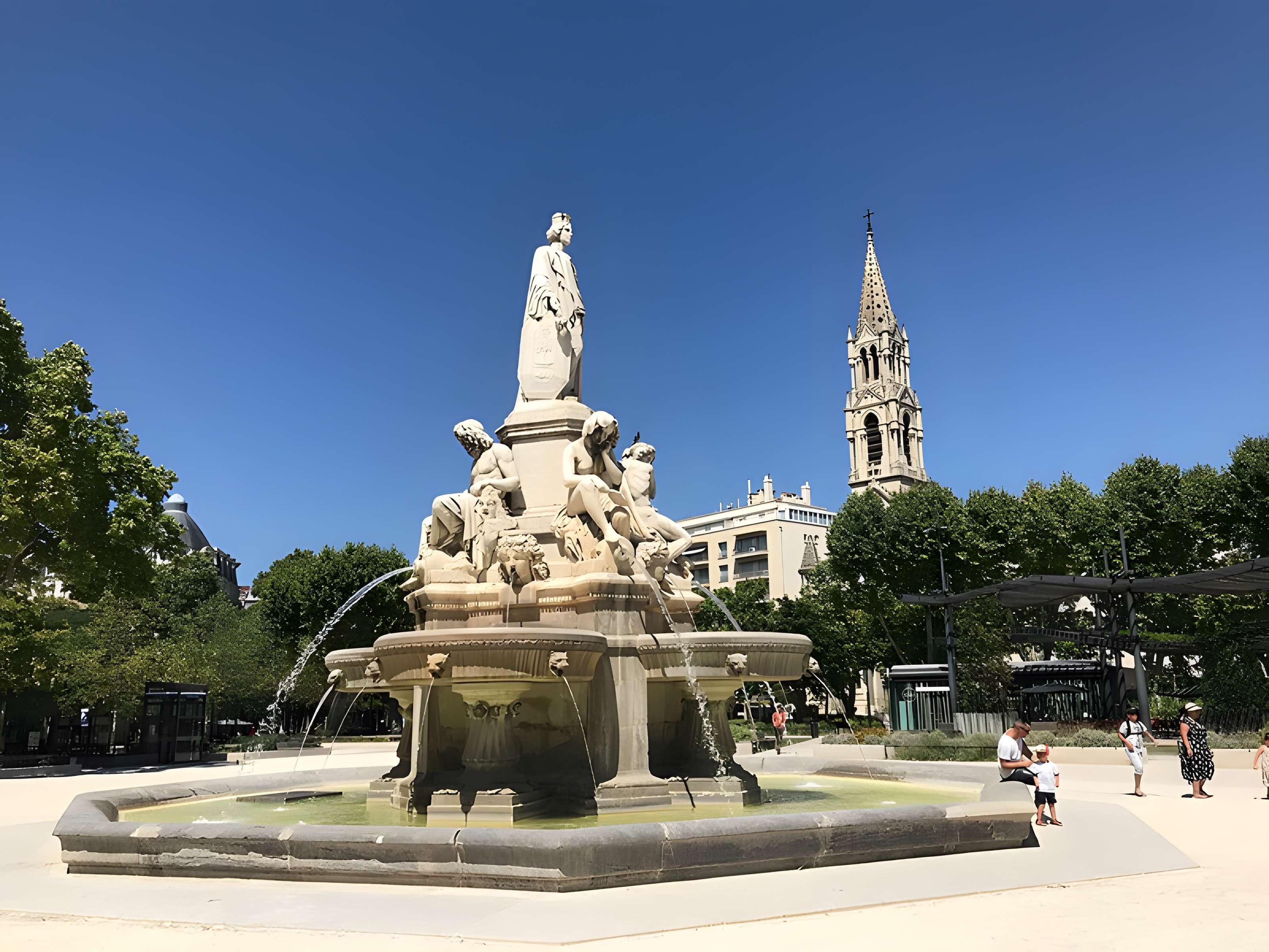 Fontaine Pradier de Nîmes