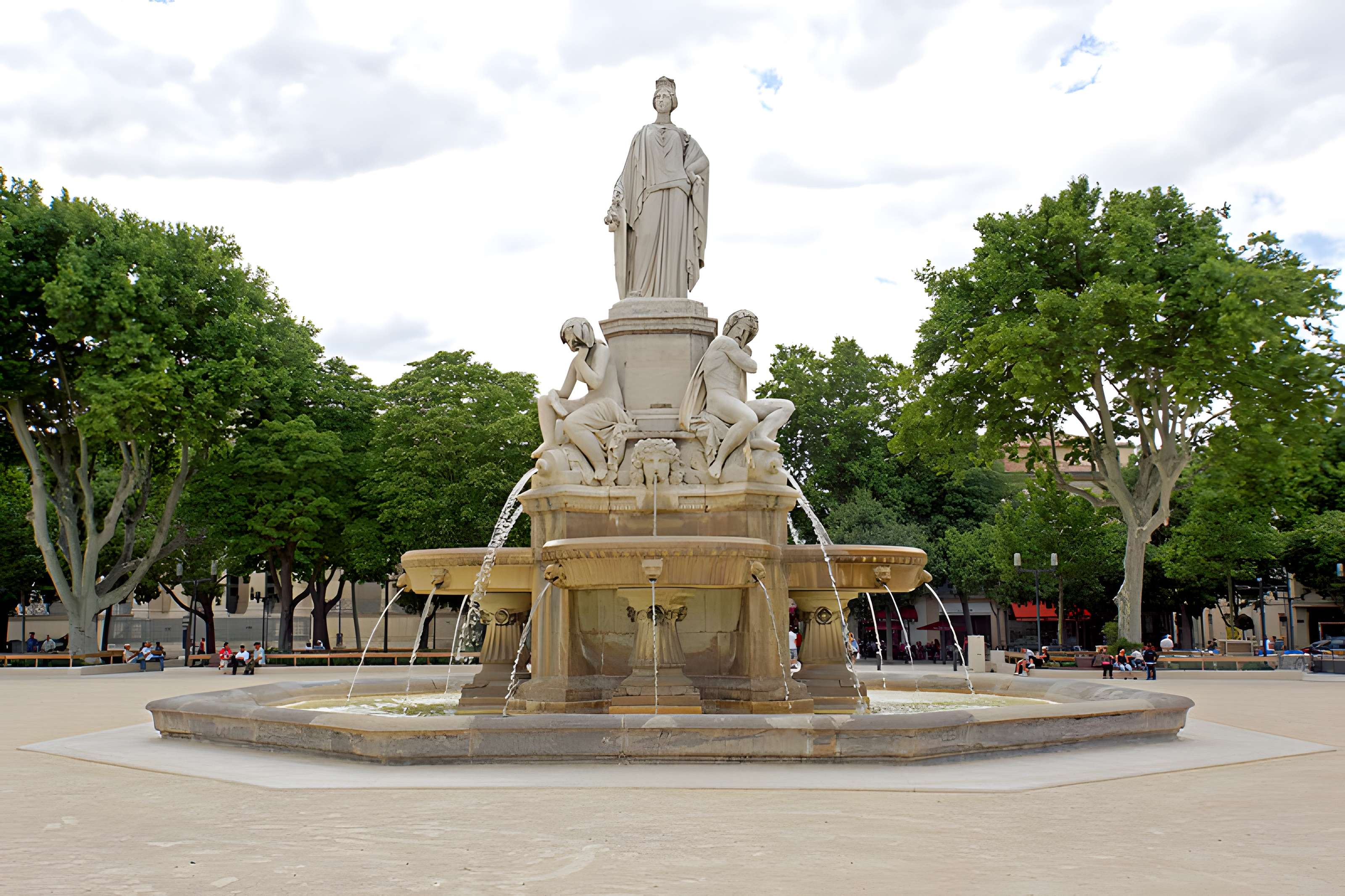 Fontaine Pradier de Nîmes