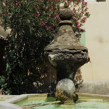 Fontaine publique de Rochegude