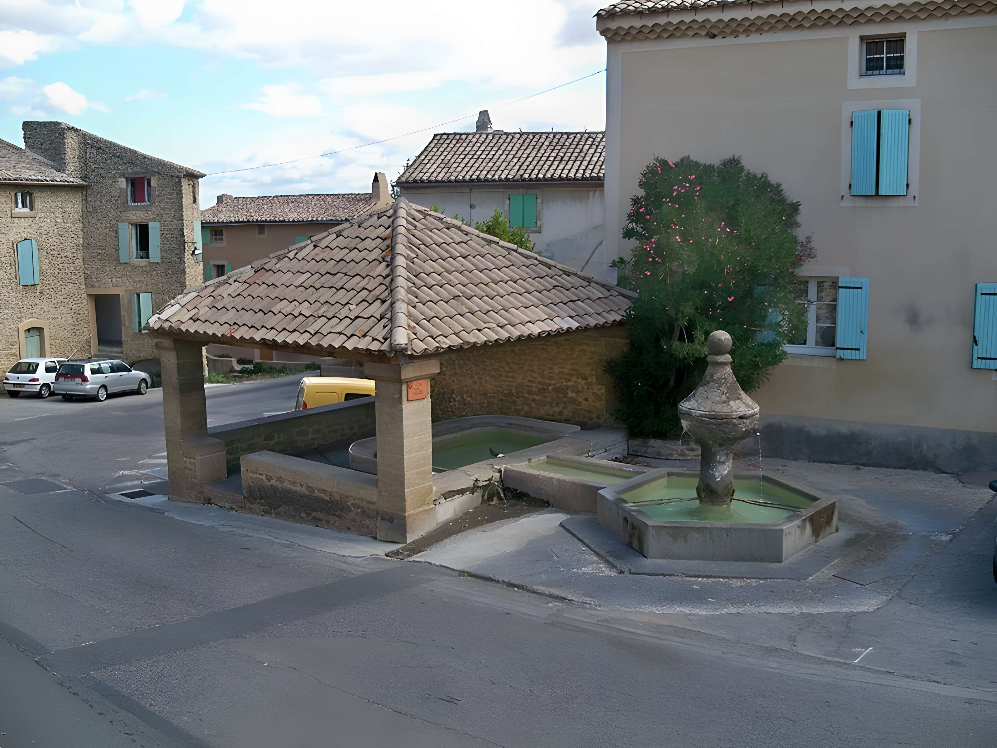 Fontaine publique de Rochegude