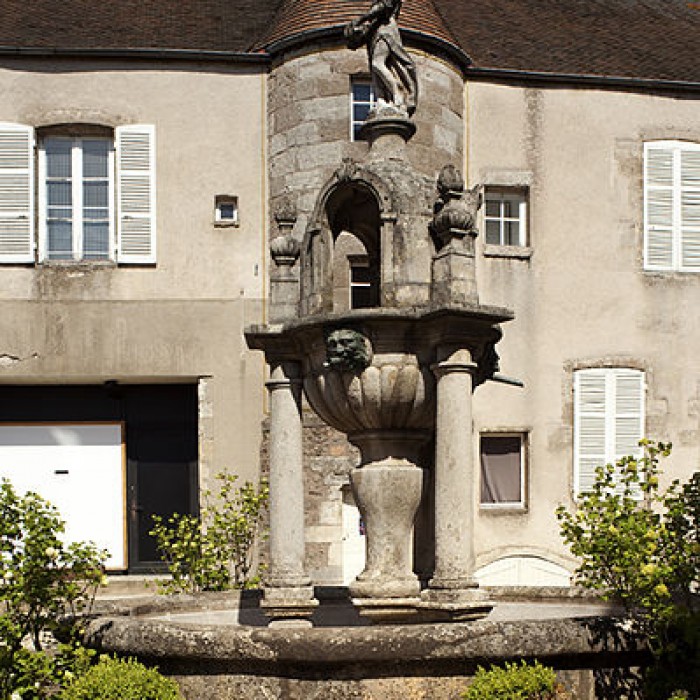 Photo de Fontaine Saint-Andoche de Saulieu