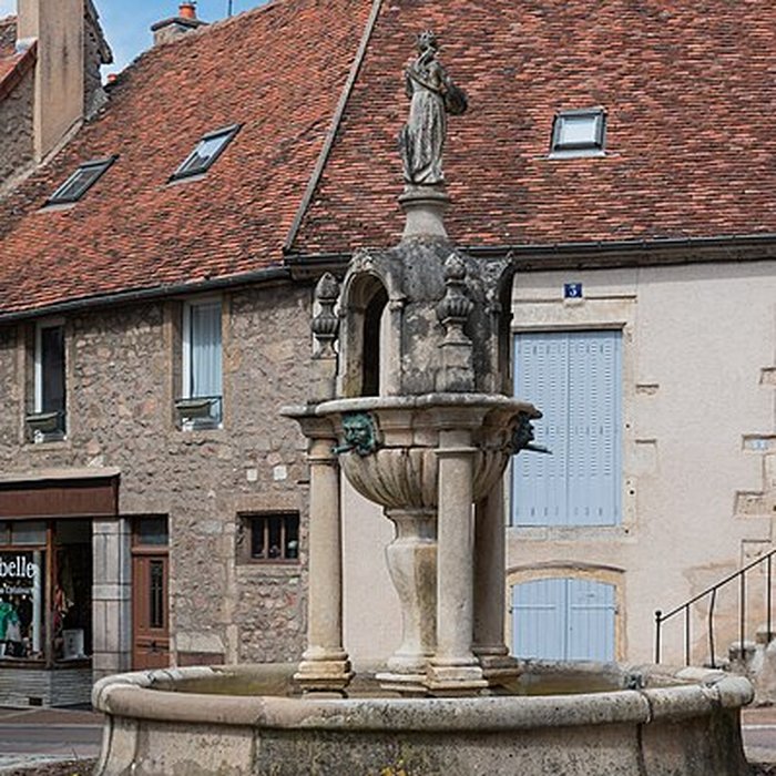 Photo de Fontaine Saint-Andoche de Saulieu