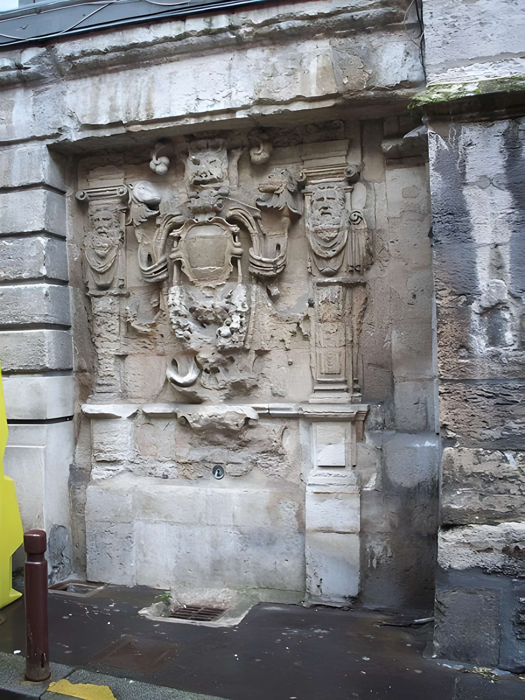 Fontaine Sainte-Croix-des-Pelletiers de Rouen 