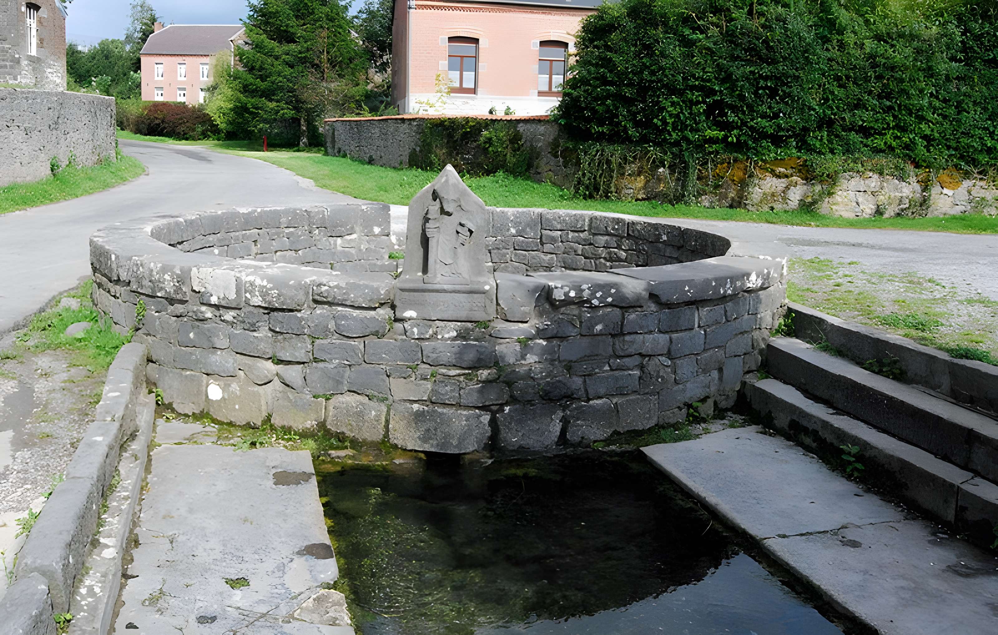 Fontaine Saint-Éloi de Floursies