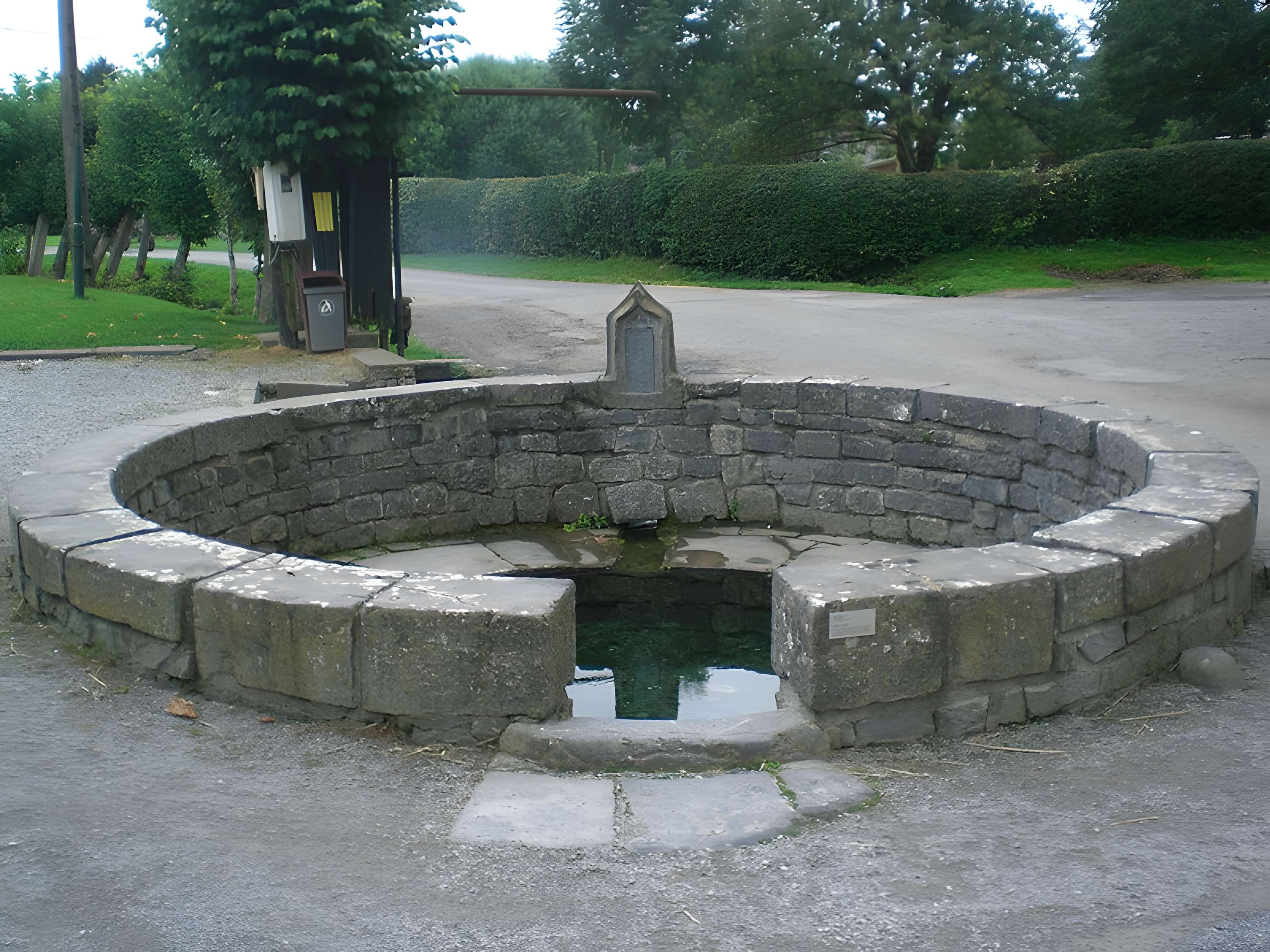 Fontaine Saint-Éloi de Floursies