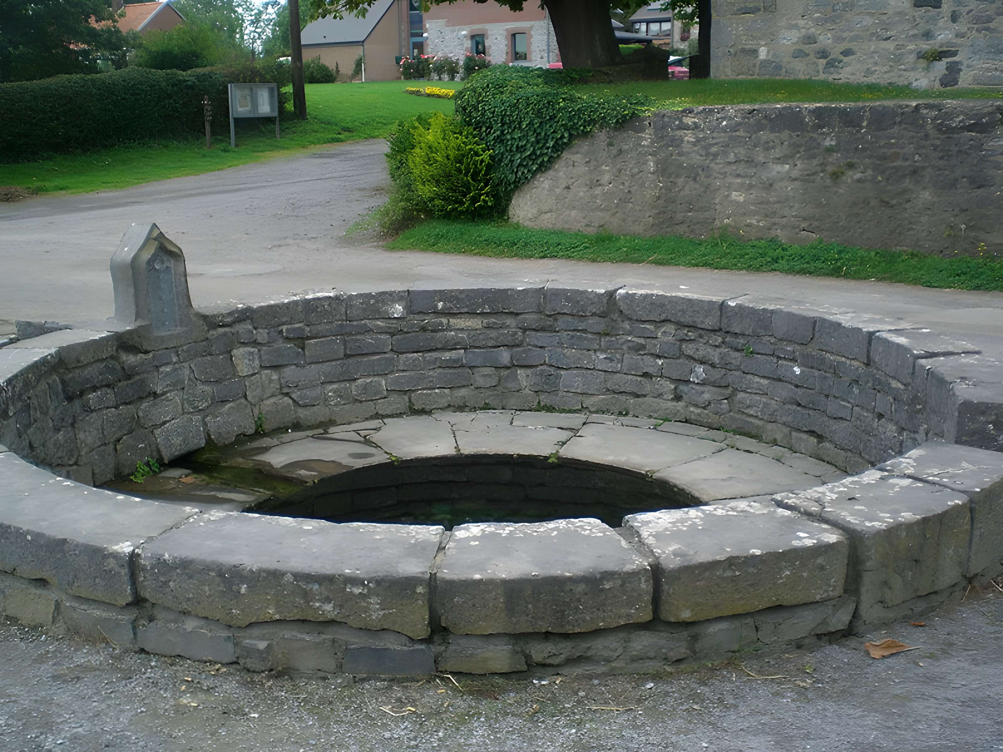 Fontaine Saint-Éloi de Floursies