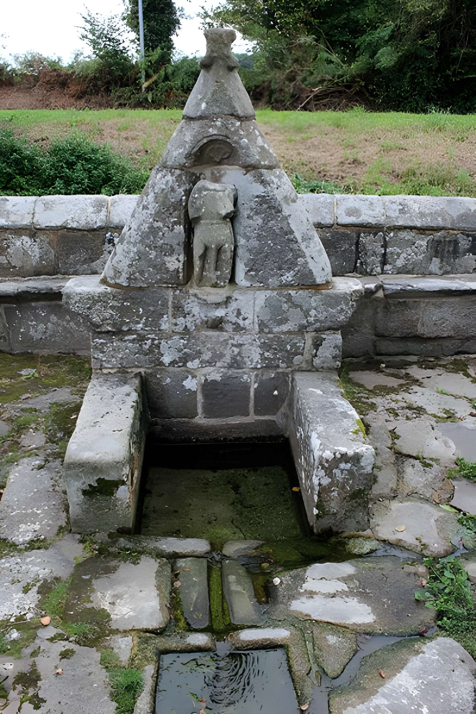 Fontaine Saint-Jean de Plouaret