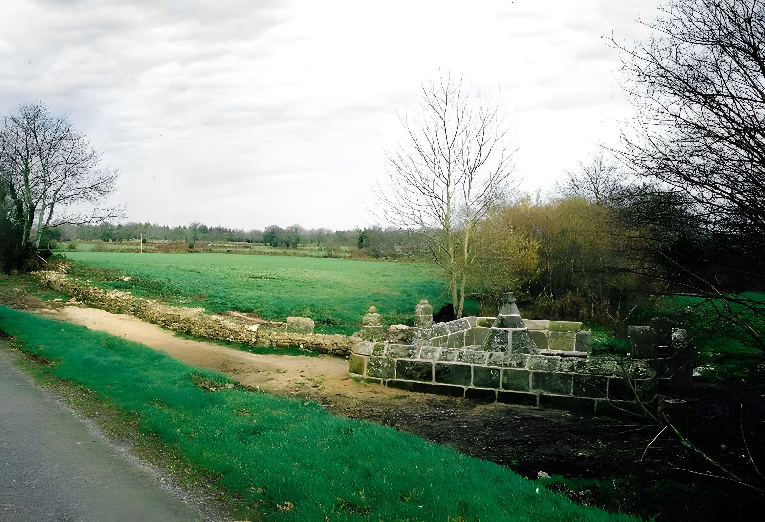 Fontaine Saint-Jean de Plouaret