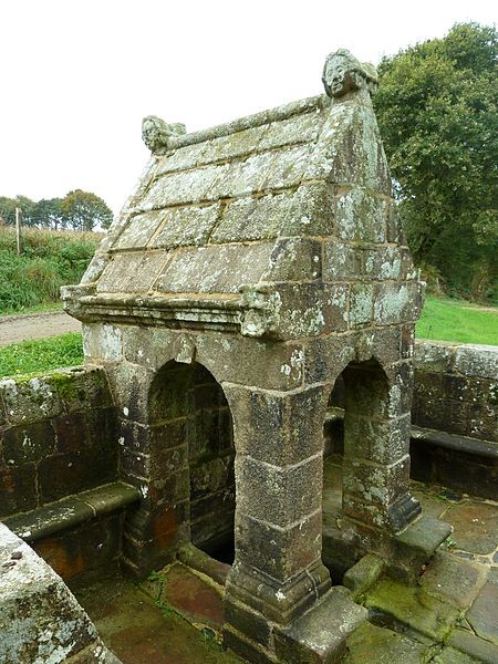 Photo de Fontaine Saint-Maur de Calanhel