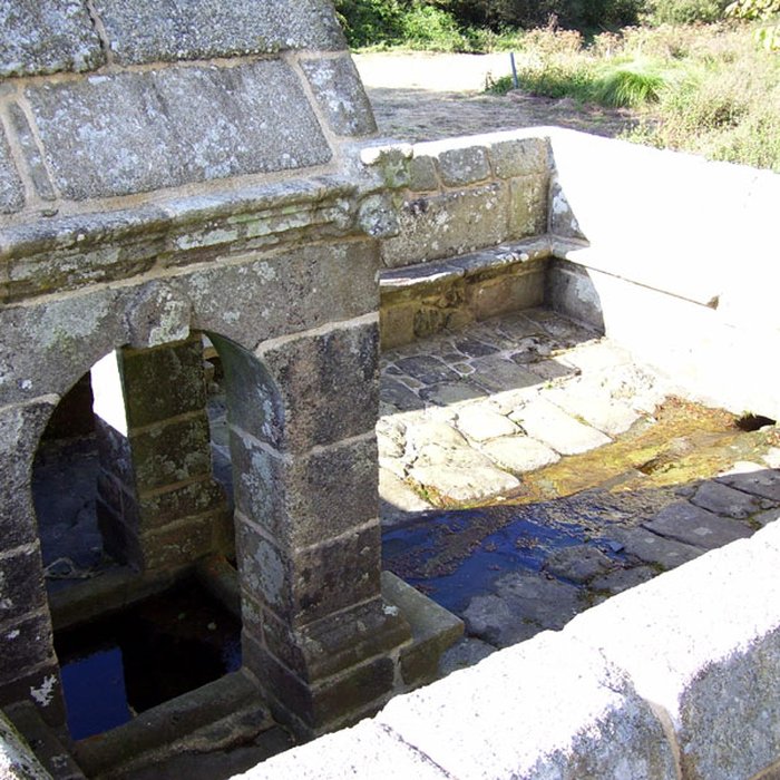 Photo de Fontaine Saint-Maur de Calanhel