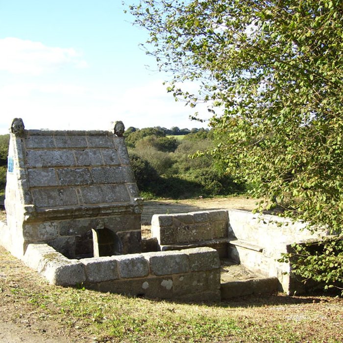 Photo de Fontaine Saint-Maur de Calanhel