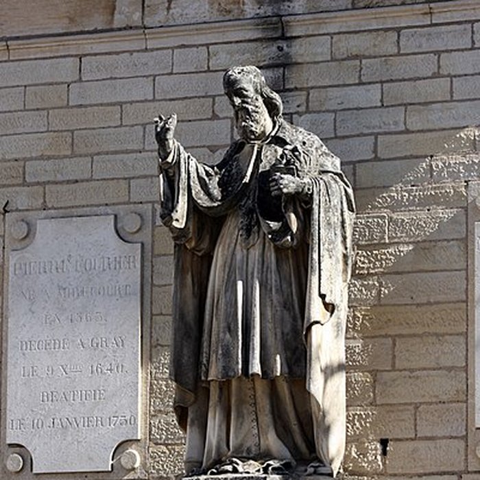 Photo de Fontaine Saint-Pierre-Fourier de Gray