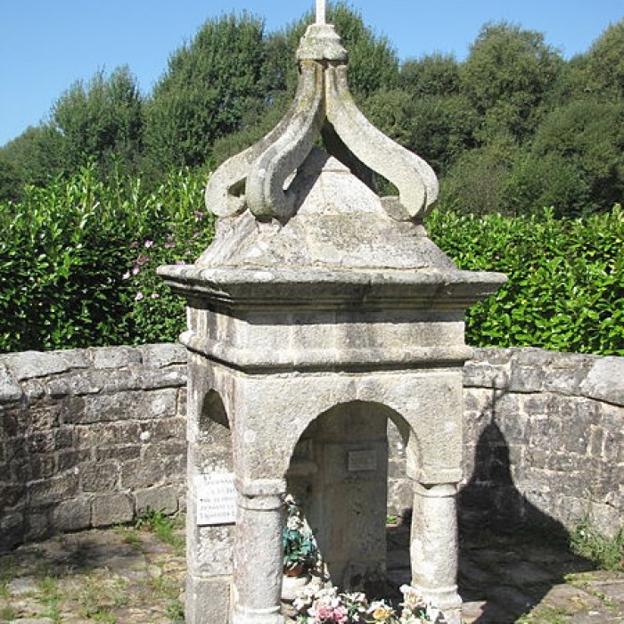 Photo de Fontaine Saint-Roch et son enceinte
