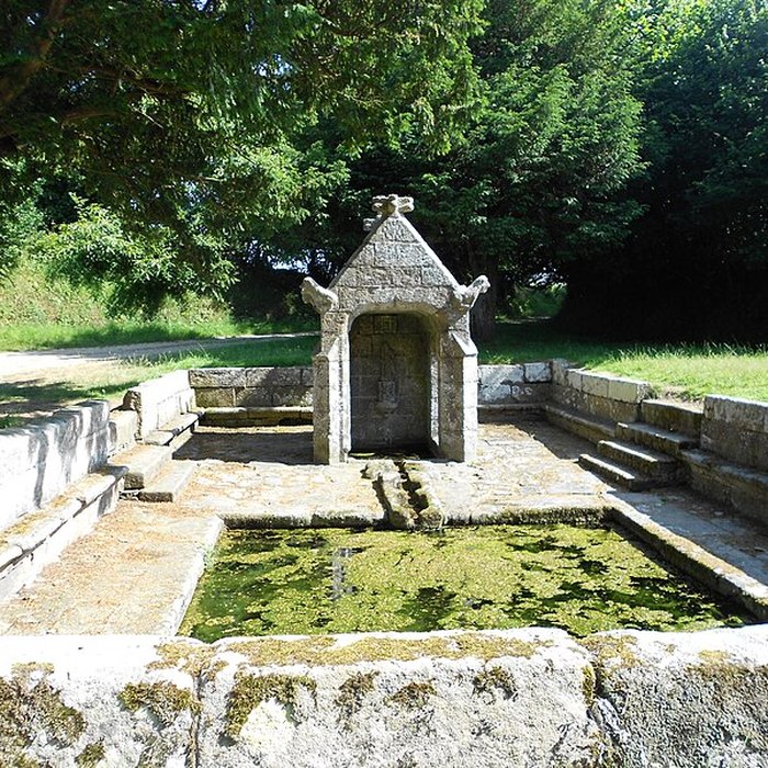 Photo de Fontaine Saint-Sylvestre de Plouzélambre