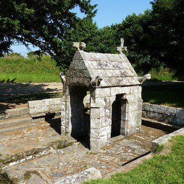 Fontaine Saint-Sylvestre de Plouzélambre