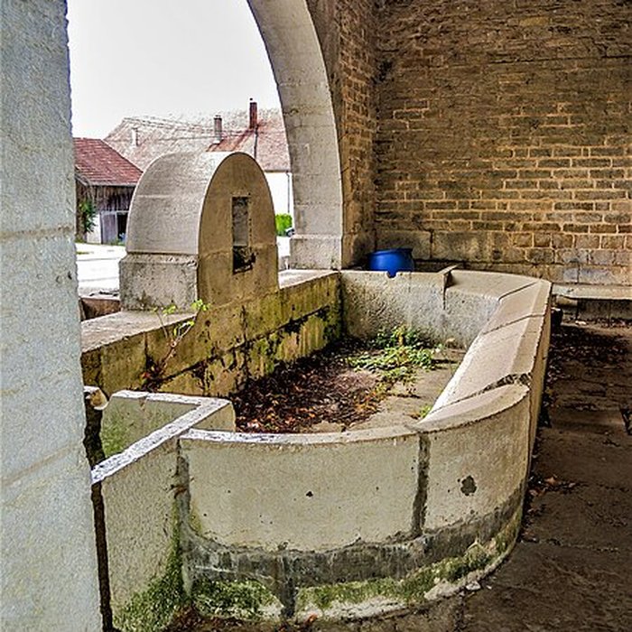 Photo de Fontaine-lavoir de Loray