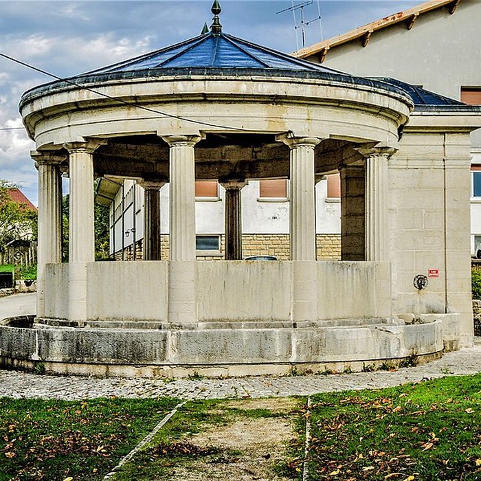 Photo de Fontaine-lavoir de Loray