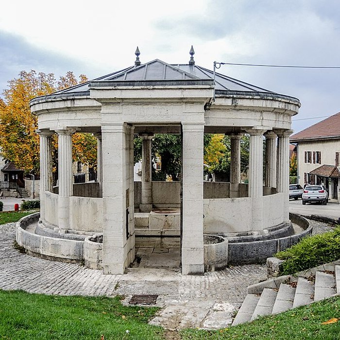 Photo de Fontaine-lavoir de Loray