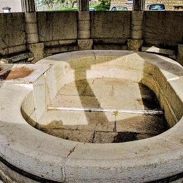 Fontaine-lavoir de Loray