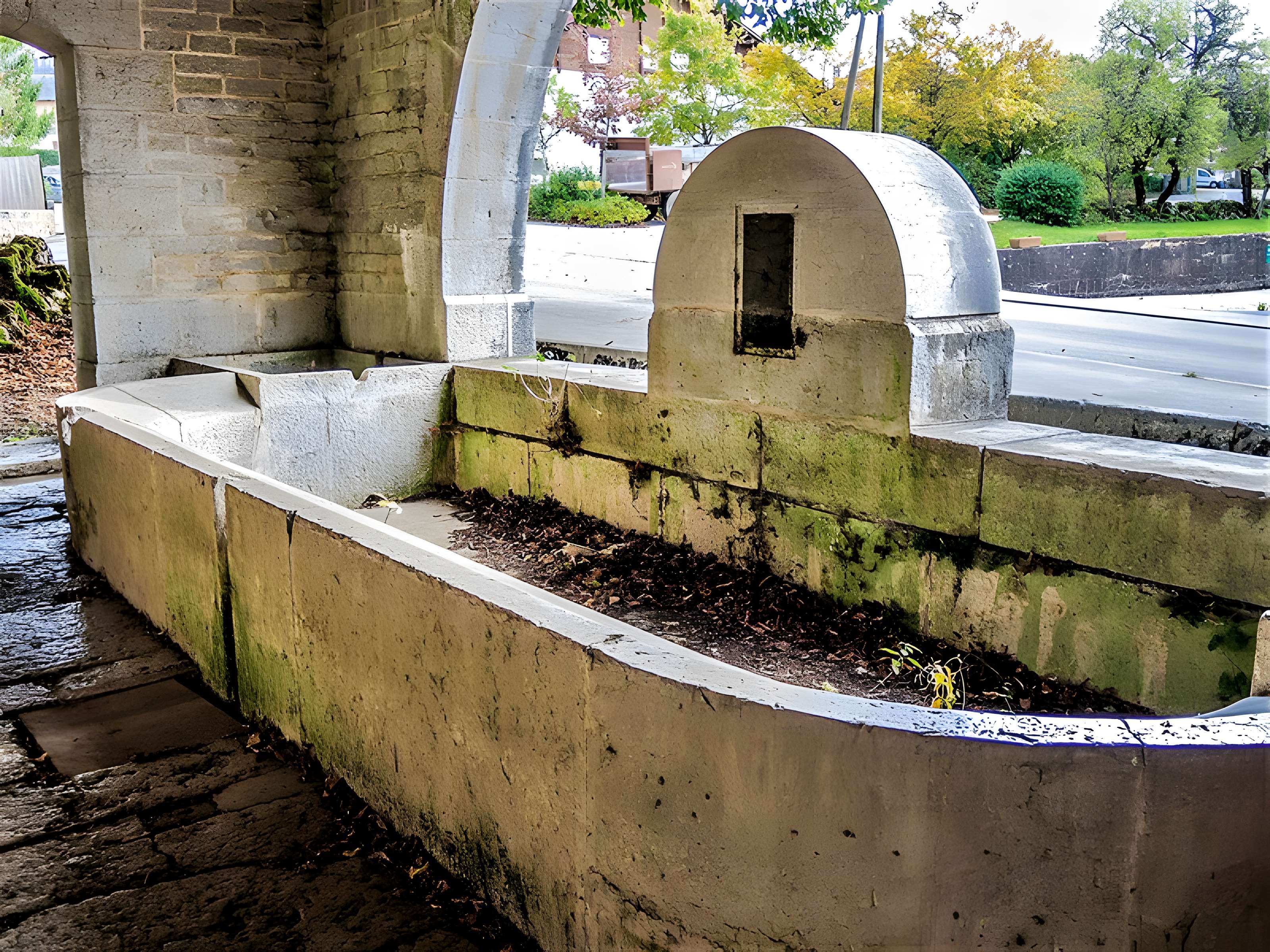 Fontaine-lavoir de Loray