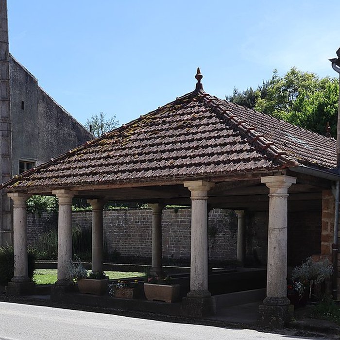 Photo de Fontaine-lavoir de Peintre