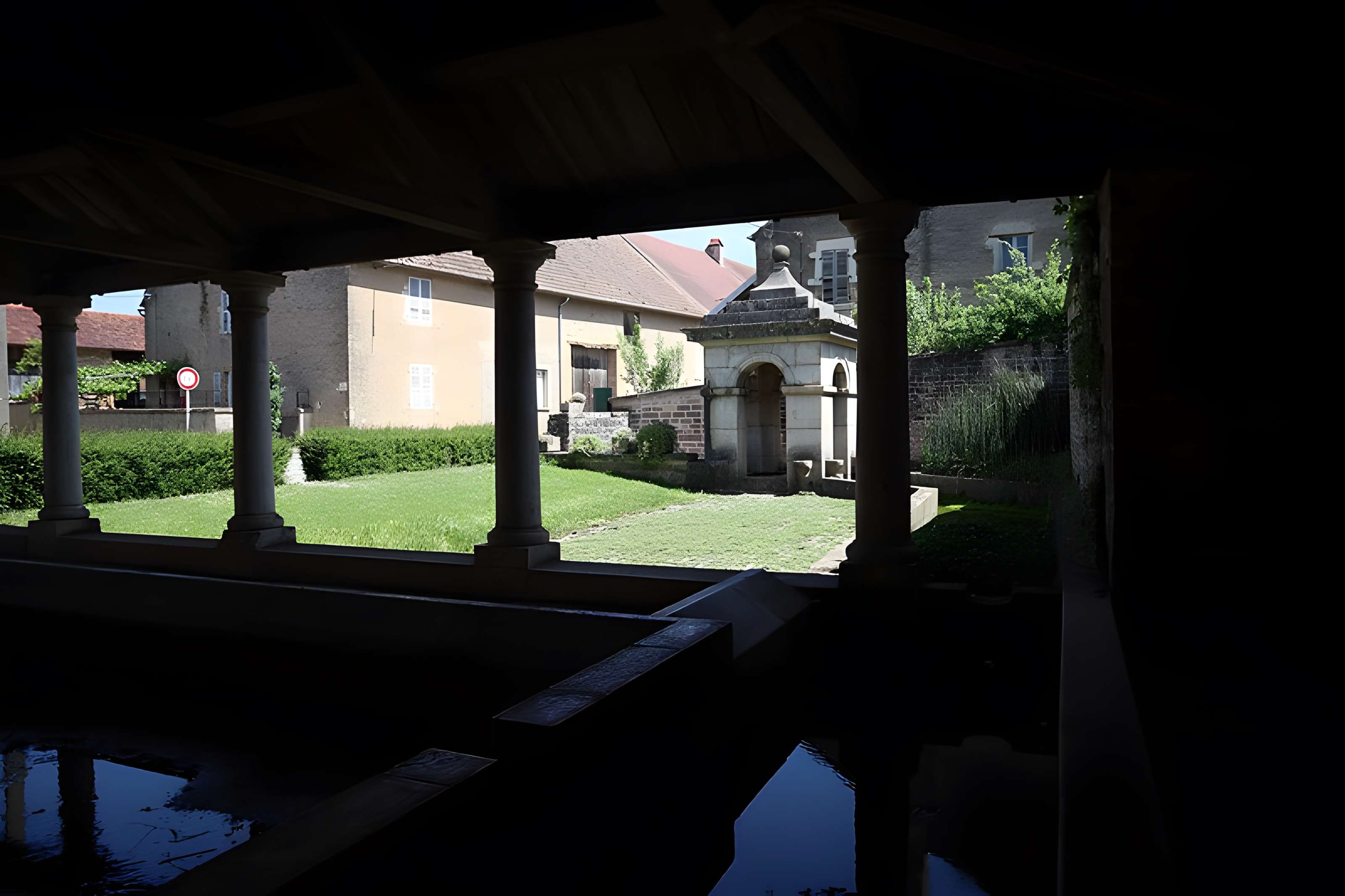 Fontaine-lavoir de Peintre